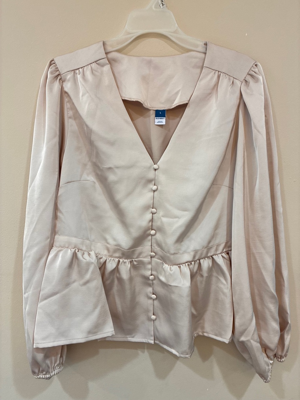 Old Navy Women's Cream Button-Front Peplum Blouse size L
